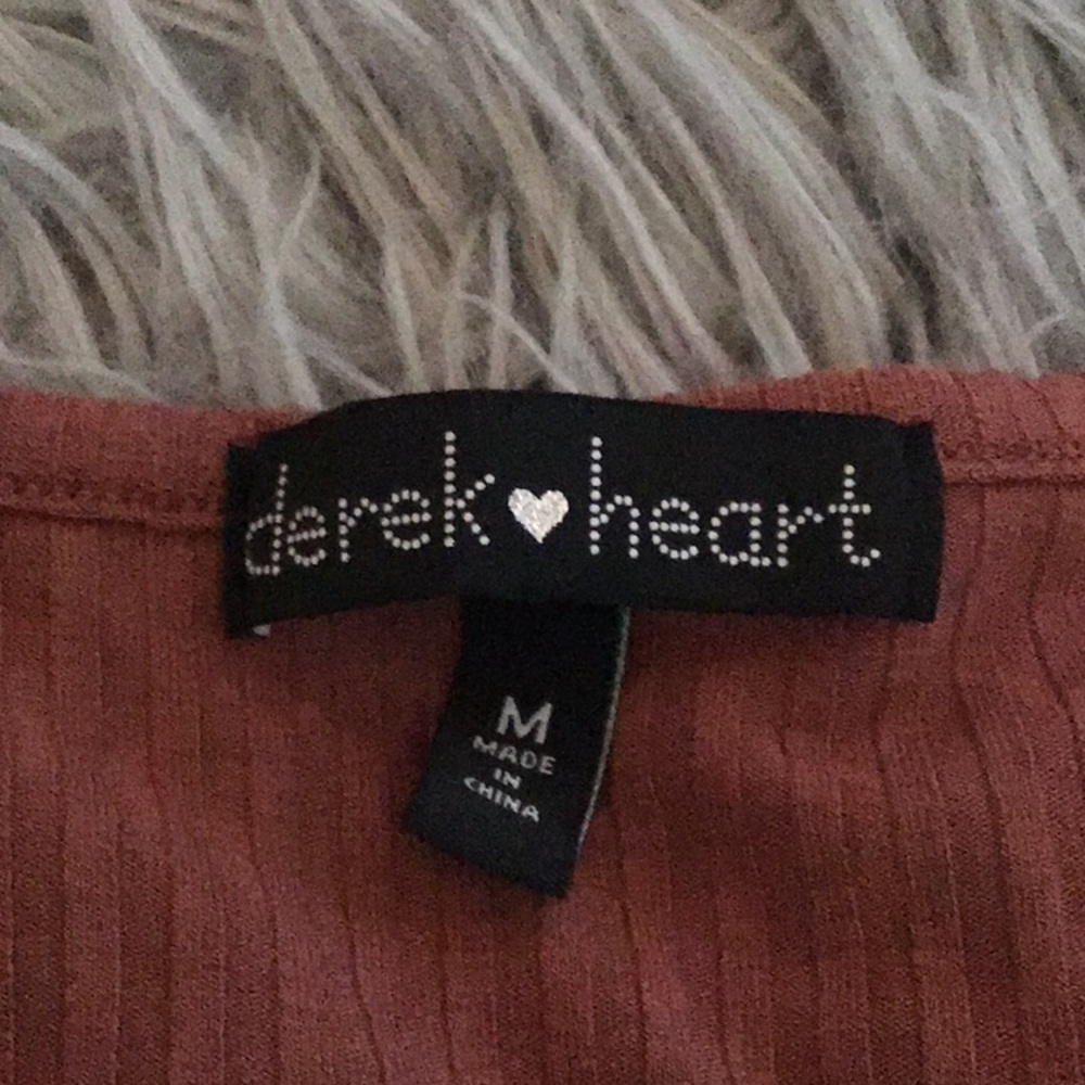 CROPPED T-SHIRT! - Picture 2 of 2
